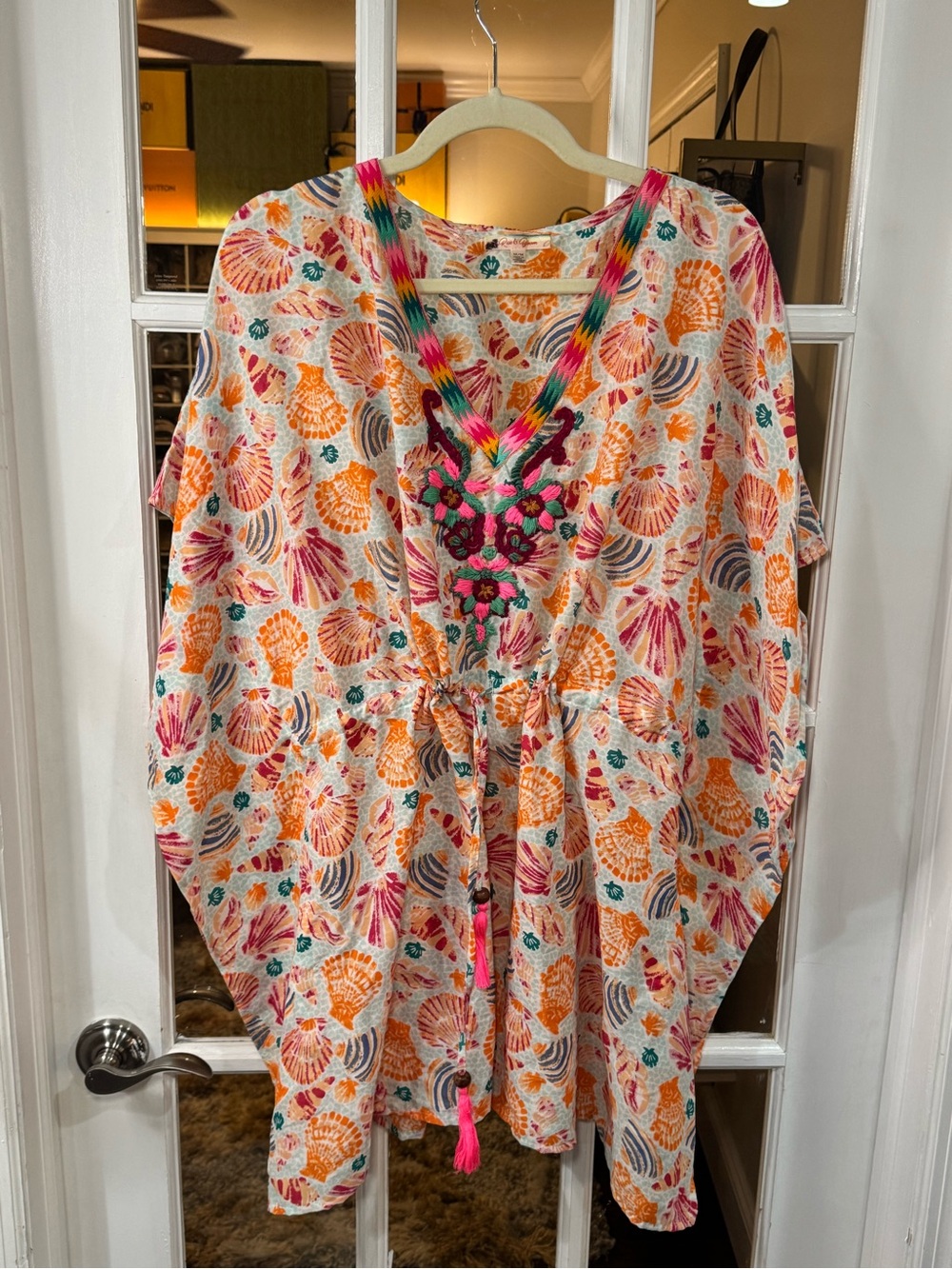 👙🔸 Shell-Print Swim Coverup with Embroidered V-Neck - Multi 🔸👙 - Picture 3 of 7